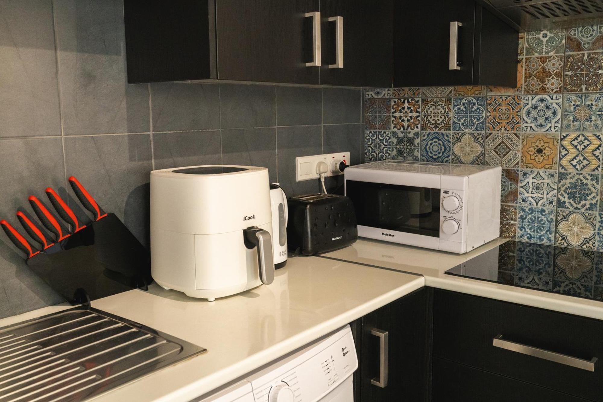 Kave Blue Mackenzie 1 Bdr Flat With Pool Apartment Larnaca Luaran gambar