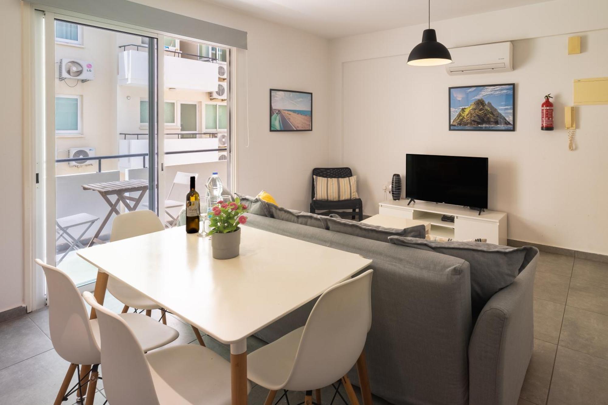 Kave Blue Mackenzie 1 Bdr Flat With Pool Apartment Larnaca Luaran gambar
